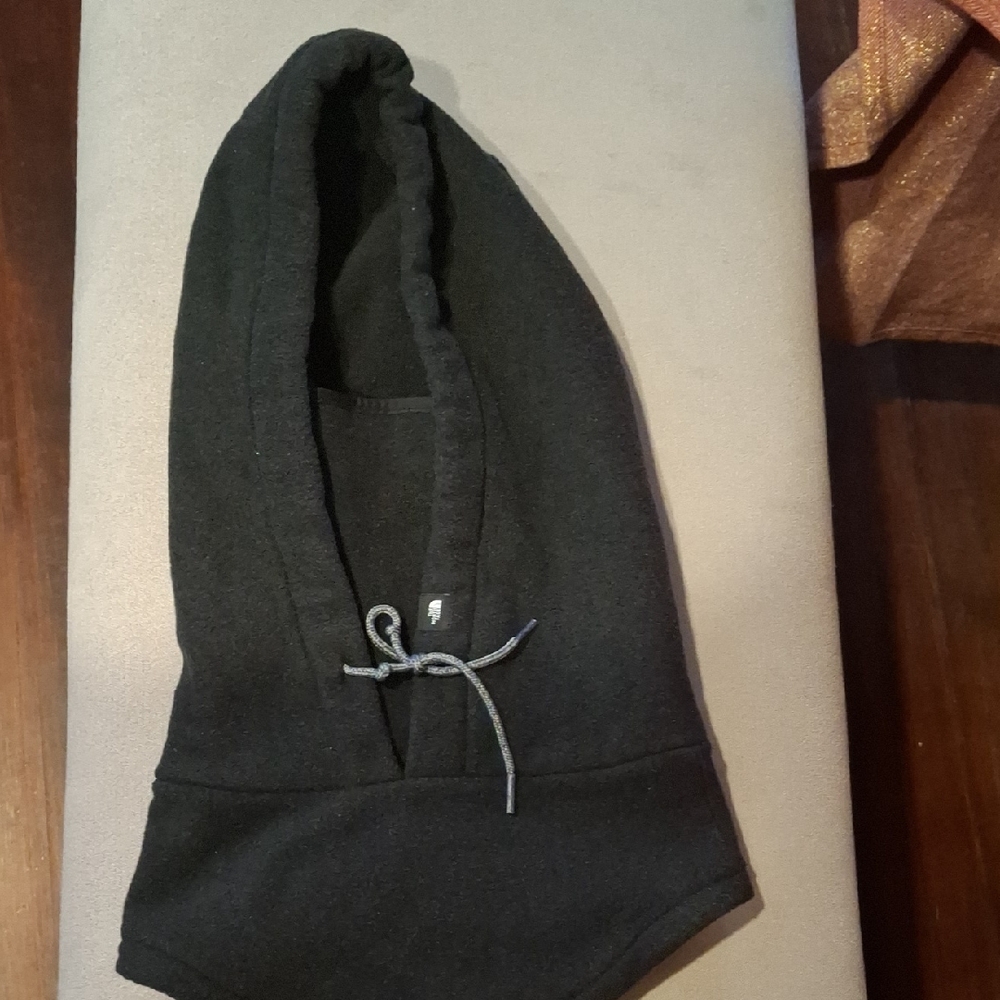 The North Face Men's Black Pullover Sweater Pasa Montañas